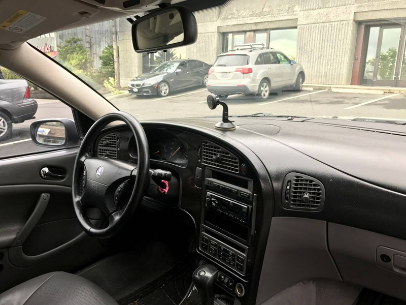 Illustration for article titled For $2,000, Could This 2004 Saab 9-5 Be An Arc You Covet?